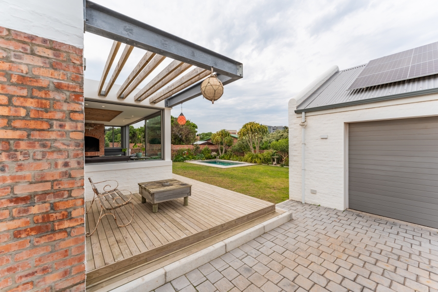 4 Bedroom Property for Sale in Cape St Francis Eastern Cape